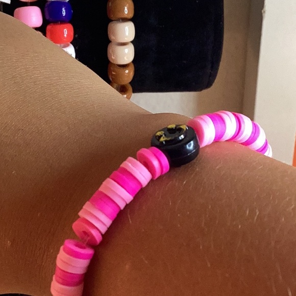 Pink bracelet! - Picture 3 of 3